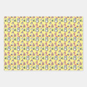 イエローグリーンとブルーが可愛いクリスマスペンギン ラッピングペーパーシート (正面)