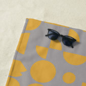 イエローグレイモダン幾何エレガント部部族 ビーチタオル (インサイチュ)