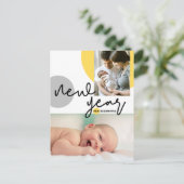 イエローグレーカラーズニューイヤーベビー写真 ポストカード (スタンド正面)