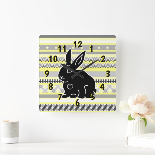 イエローグレーパターンの黒いバニーシルエット遊 スクエア壁時計 (ホーム)