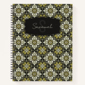 イエローグレーフローラスペインのタイル名モノグラム ノートブック (正面)