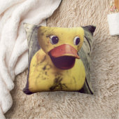 イエローゴムダッキー(アヒルちゃん)お風呂が必要! クッション (ブランケット)