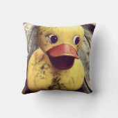 イエローゴムダッキー(アヒルちゃん)お風呂が必要! クッション (裏面)