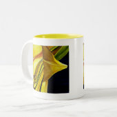 イエローゴールデンスプレンダーリリーオリジナルアート ツートーンマグカップ (正面左)