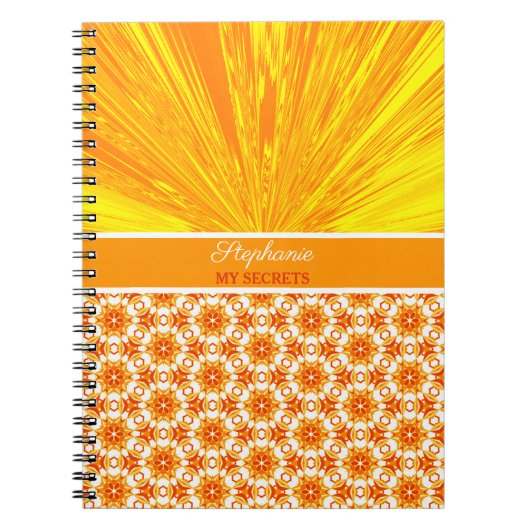 イエローサテン万華鏡のように千変万化するパターンマイシークレッパーソナライズされたト ノートブック (正面)