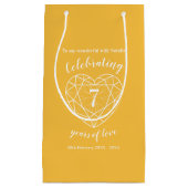 イエローサファイアアニバーサリー7年の妻抱き枕 スモールペーパーバッグ (正面)