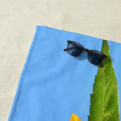 イエローサンフラワーオンブルースカイビーチタオル ビーチタオル (インサイチュ)