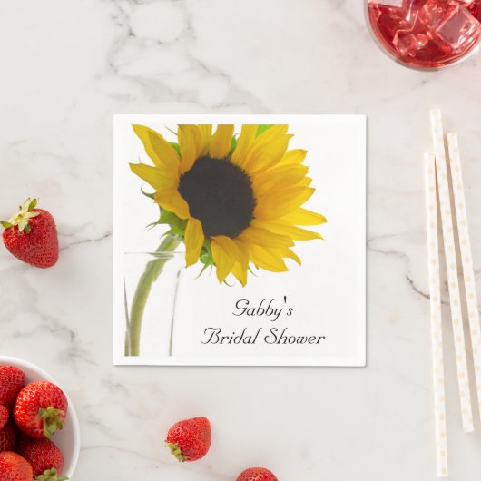 イエローサンフラワーオンホワイトブライダルシャワー スタンダードカクテルナプキン (インサイチュ)