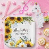 イエローサンフラワーズホワイトデイジー誕生日名 ペーパープレート (パーティー)