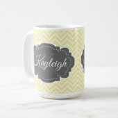 イエローシェブロンパーソナライズされたコーヒーマグ コーヒーマグカップ (正面左)