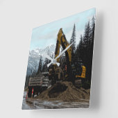 イエローショベルと山壁時計 スクエア壁時計 (傾斜)