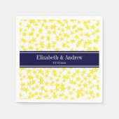 イエロースターズホワイトBG、ネイビーブルー名モノグラム スタンダードカクテルナプキン (正面)