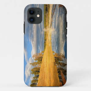 イエローストーンの景色 iPhone 11 ケース