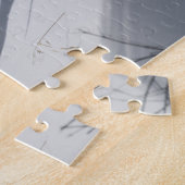 イエローストーンの雪の斜面で草を食むオスの鹿 ジグソーパズル (側面)