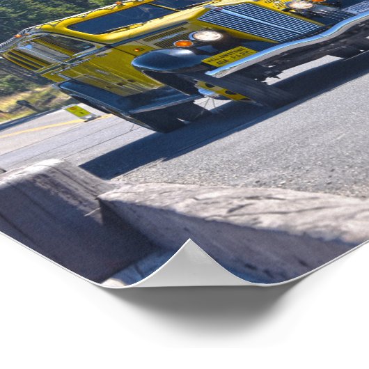 イエローストーンバスが魚釣り橋を渡る ポスター (角)