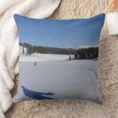 イエローストーン国立公園でのスノーシュー クッション (ブランケット)