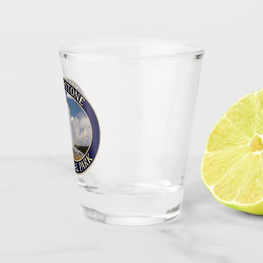 イエローストーン国立公園の忠実な老人 ショットグラス (右)