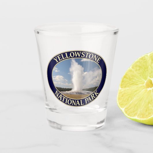 イエローストーン国立公園の忠実な老人 ショットグラス (正面)