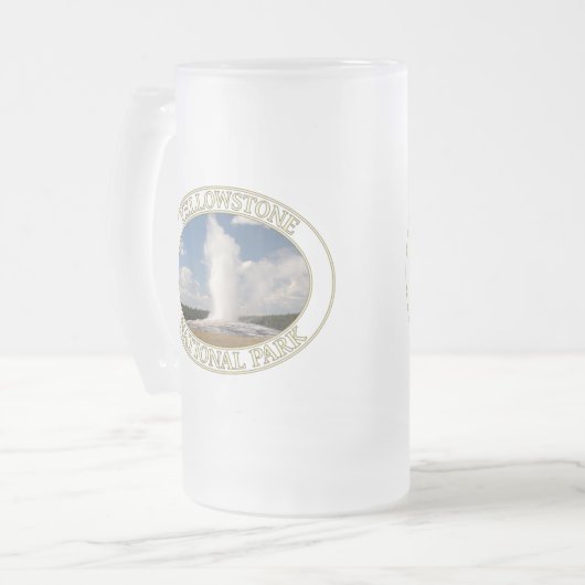 イエローストーン国立公園の忠実な老人 フロストグラスビールジョッキ (正面左)