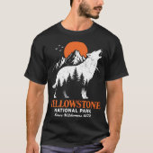 イエローストーン国立公園 オオカミ 山々 ダブルエクス Tシャツ (正面)