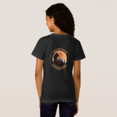 イエローストーン国立公園、サンセットウルフアートサークル Tシャツ (裏面フル)