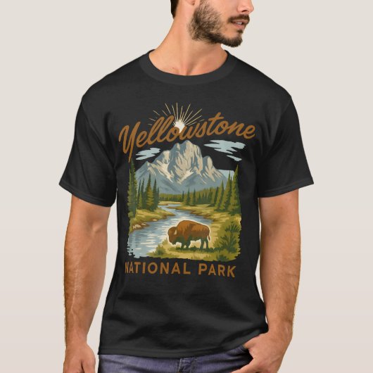 イエローストーン国立公園 バイソン 山 川 Tシャツ (正面)