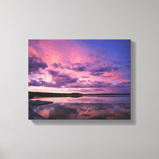 イエローストーン国立公園、ワイオミング。アメリカ。 キャンバスプリント (正面)