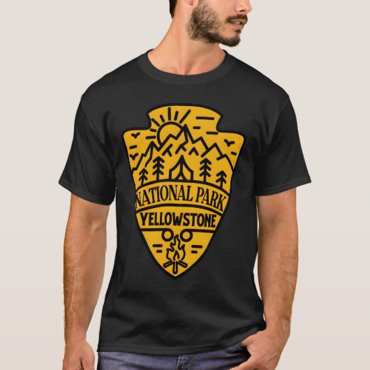 イエローストーン+冒険の精神 Tシャツ (正面)