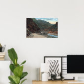 イエローストーン、WY -イエローストーン高速道路と風2 ポスター (ホームオフィス)