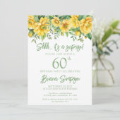イエローセージフローラ任意の年齢のサプライズ誕生日パーティー 招待状 (スタンド正面)