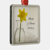 イエローダフォディルと結婚真珠 メタルオーナメント (右)