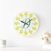 イエローダフォディルス春の花バンチイニシャル ラージ壁時計 (ホーム)
