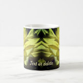 イエローダリアパーソナライズされた花 コーヒーマグカップ (中央)