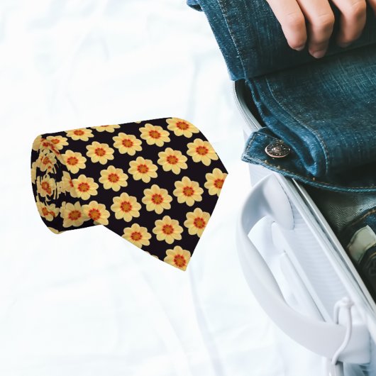 イエローダリアフローラルパターンオンブラック ネクタイ