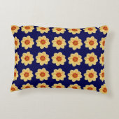 イエローダリアフローラルパターンオンブルー アクセントクッション (裏面)