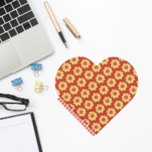 イエローダリアフローラルパターンon赤