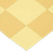 イエローチェッカーボード柄 テーブルクロス (アングル)