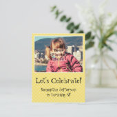 イエローチェックかわいい写真バースデーパーティ招待状 招待状 (スタンド正面)