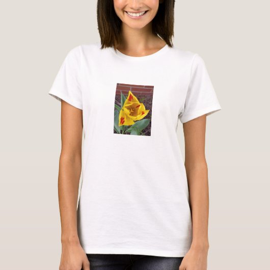 イエローチューリップTシャツ Tシャツ (正面)