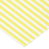 イエローデッキチェアのストライプパターン テーブルクロス (アングル)