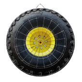 イエロートラックトラクター建築ホイールタイヤ ダーツボード (正面)