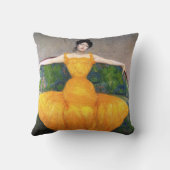 イエロードレスを着た女性(by Max Kurzweil) クッション (裏面)