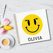 イエローハッピーガーリー顔、おもしろいパーソナライズされた ノートブック