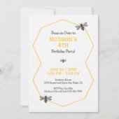 イエローハニカムビー デイ シンプル 4歳誕生日パーティー 招待状 (正面)