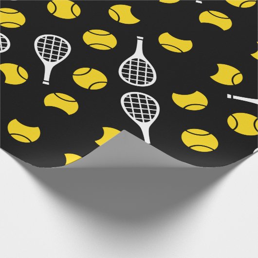 イエローハーフボールとラケットのスポーツテニスギフト ラッピングペーパー (角)