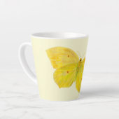 イエローバタフライコモン飛んでいるブリムストーン カフェラテマグ (左アングル)