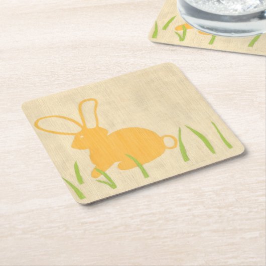 イエローバニーとグリーングラスby Chariklia Zarris スクエアペーパーコースター (アングル)