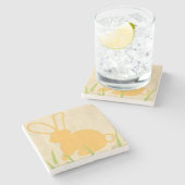 イエローバニーとグリーングラスby Chariklia Zarris ストーンコースター (横)