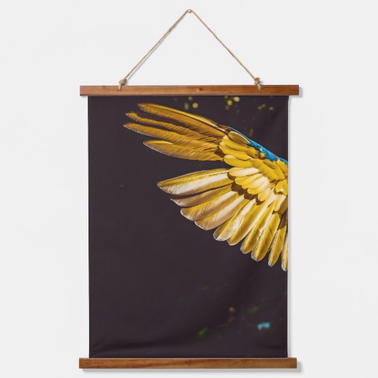 イエローバードワイルドライフかわいらしマコー 吊り下げ型タペストリー (正面)