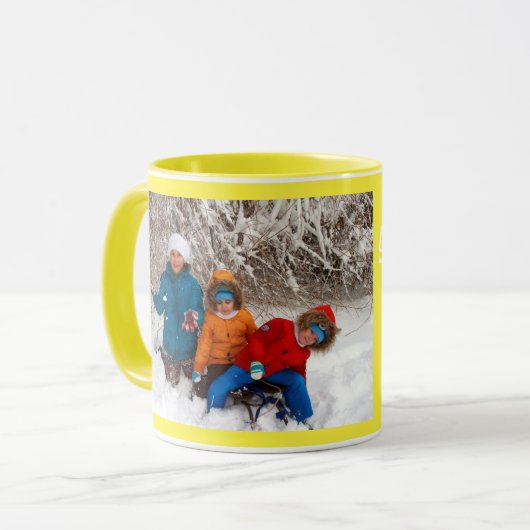 イエローパーソナライズ写真テンプレートギフトコーヒーマグ マグカップ (正面左)